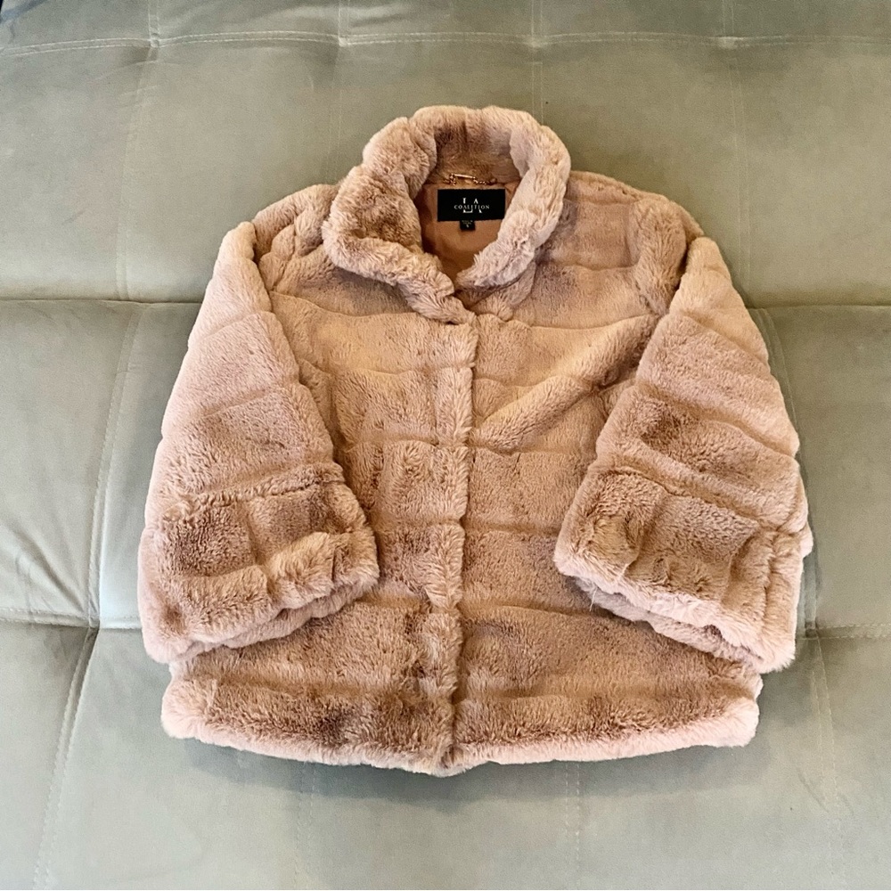 Coalition LA Luxurious Faux Fur Coat (small)